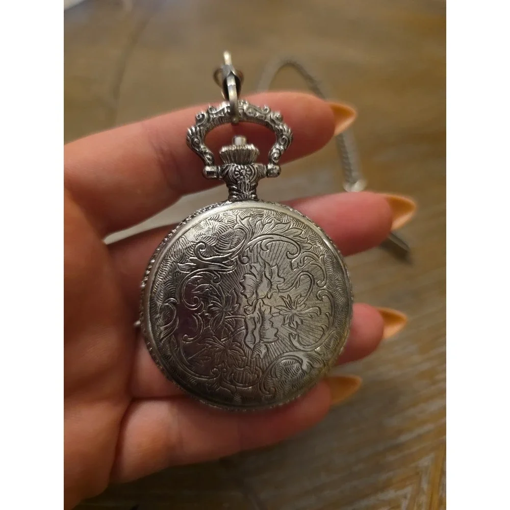 Vintage Steam Engine Train Quartz Pocket Watch Silver Gold Tone with Chain‎
